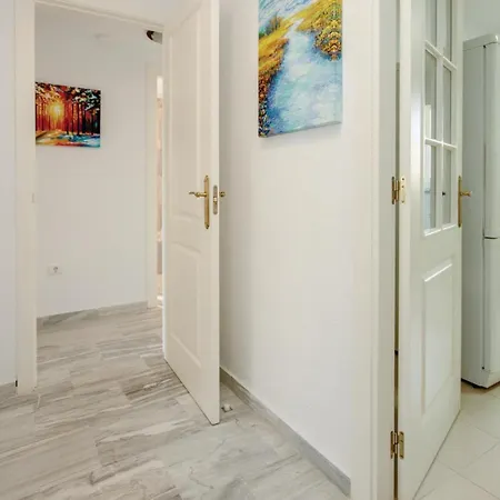 Stunning In With Swimming Pool Apartment Marbella